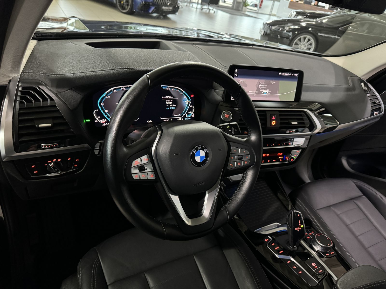 Fahrzeugabbildung BMW X3 xD30e Luxury Line Kamera HUD DAB HiFi ACC AHK