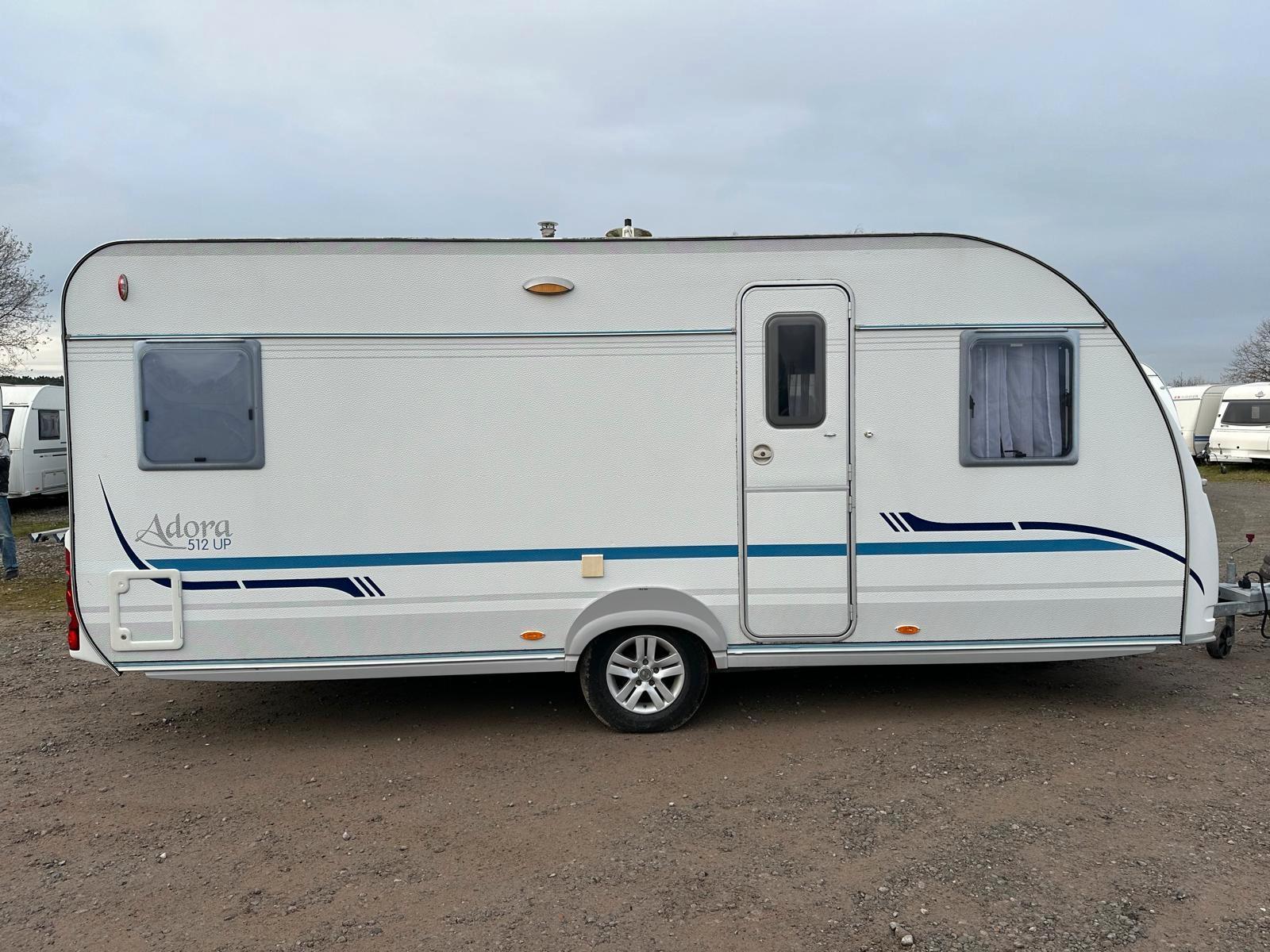 Adria 512 UP Adora FESTBETT VORZELT 1500 KG