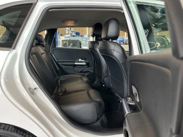 MYAUTOCENTER – Gebraucht- und Jahreswagen mit Werkstattservice in Pfaffenhofen Mercedes-Benz B 200 *360°*Keyless*Tempo*AHK*LED*Rückfahrkamera