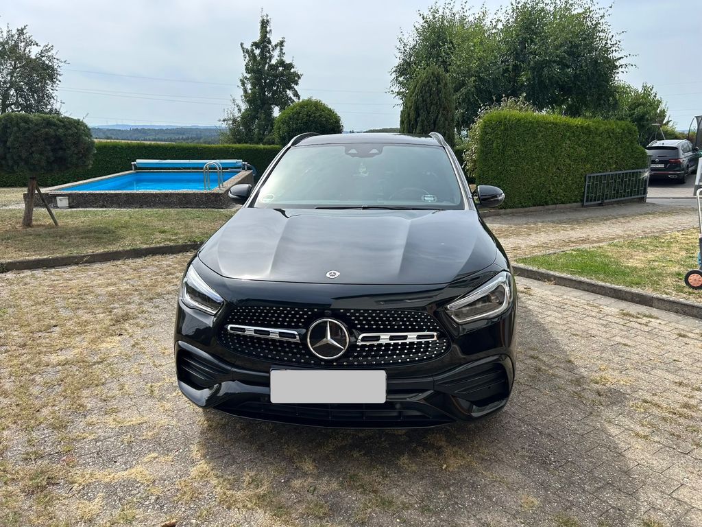 Image of Mercedes-Benz GLA 220