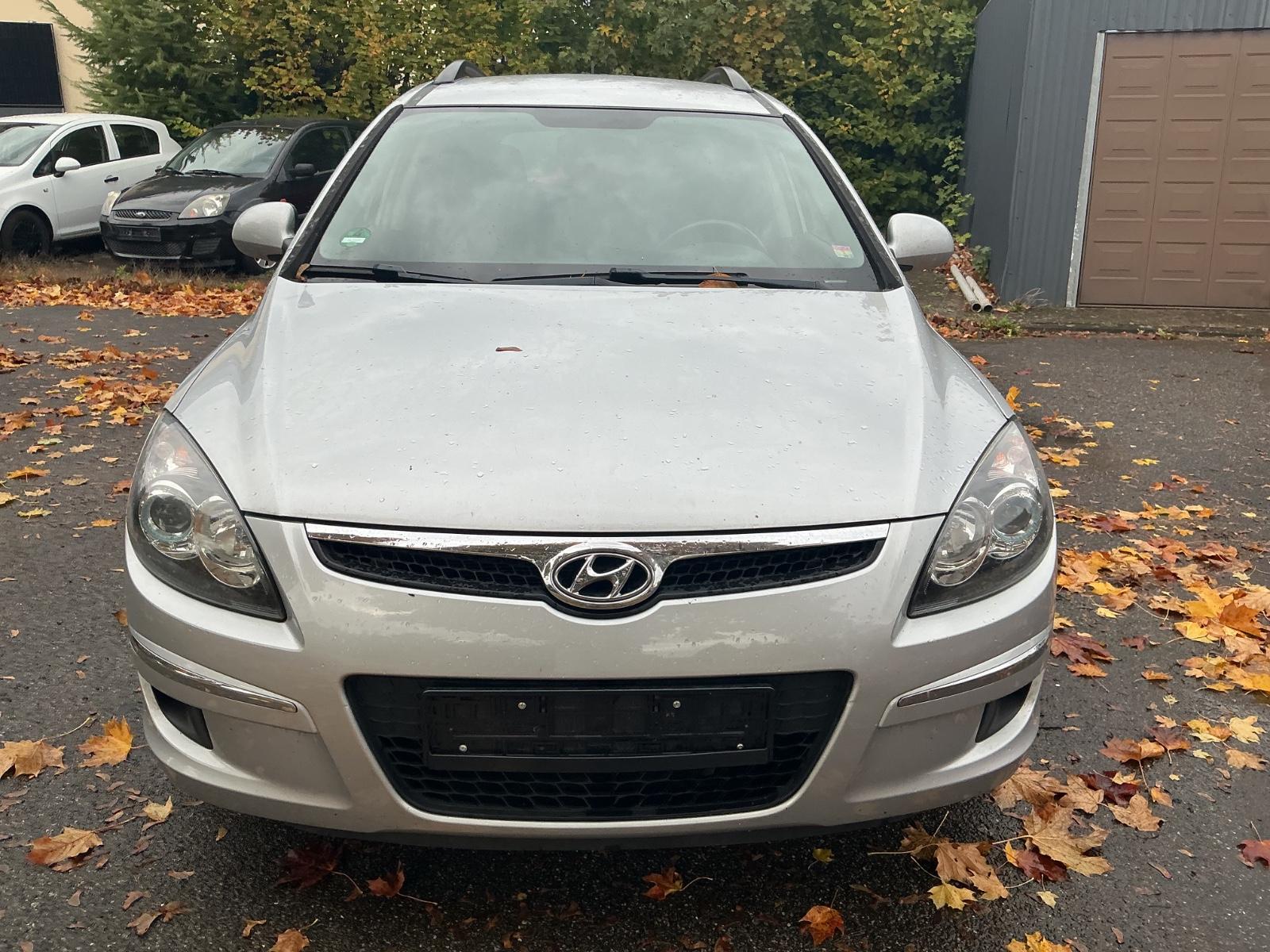 Hyundai i30 2010 — вигляд ззаду