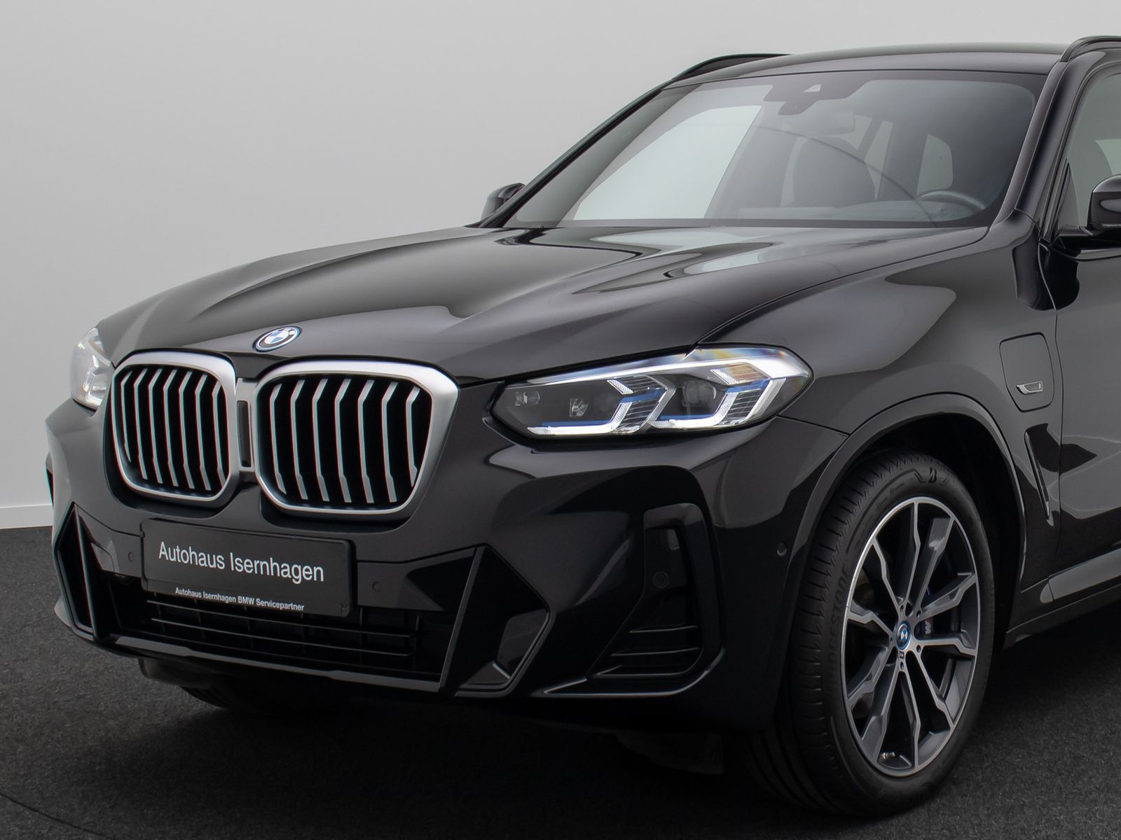 Fahrzeugabbildung BMW X3 xD30e M Sport HUD DAB Laser Komfort 20Zoll