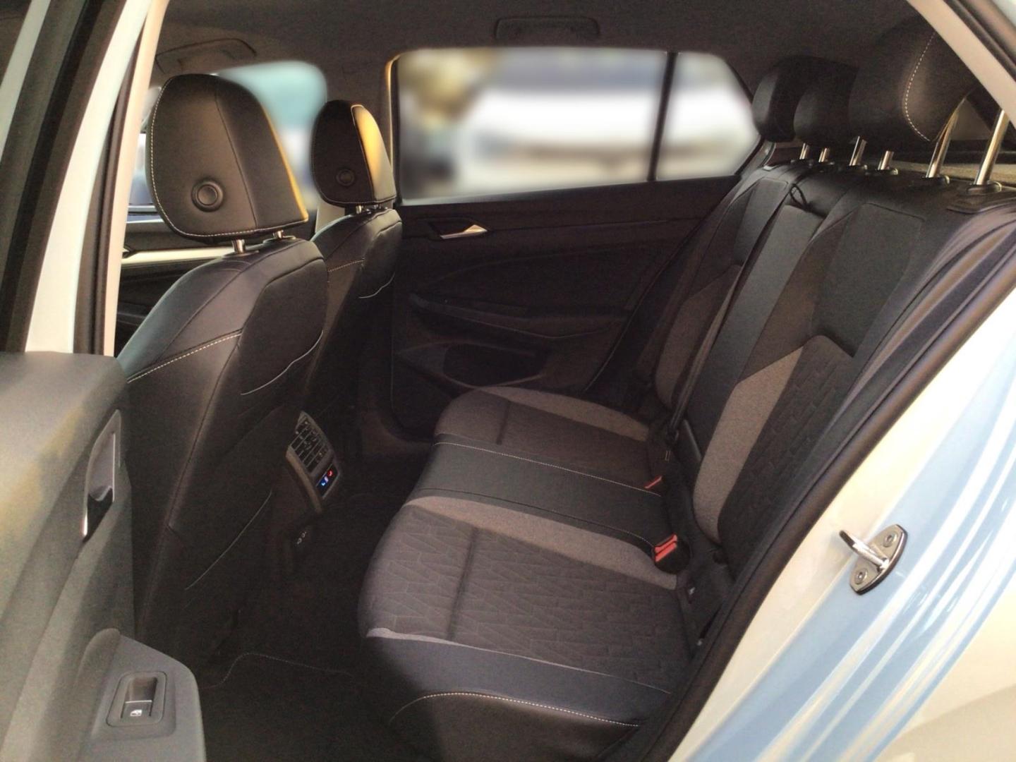 Volkswagen Golf VIII 1.5 eTSI 110 kW ENERGY Digitales Cockp, миниатюра 11