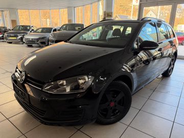 Volkswagen Golf - 1
