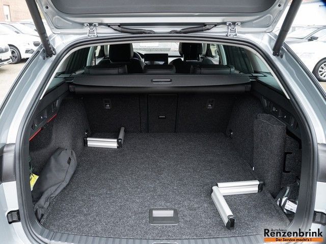 Octavia Combi 2.0 TDI Tour DSG 360°+AHK+MATRIX