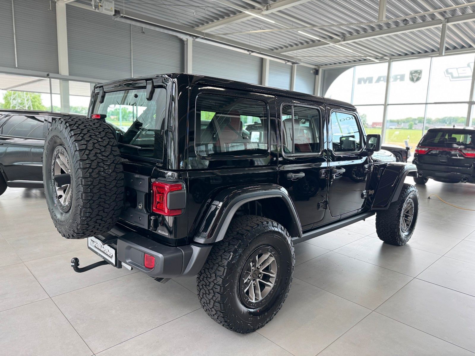 Fahrzeugabbildung Jeep Wrangler 6.4 V8 Rubicon 392 "AHK Voll-LED"