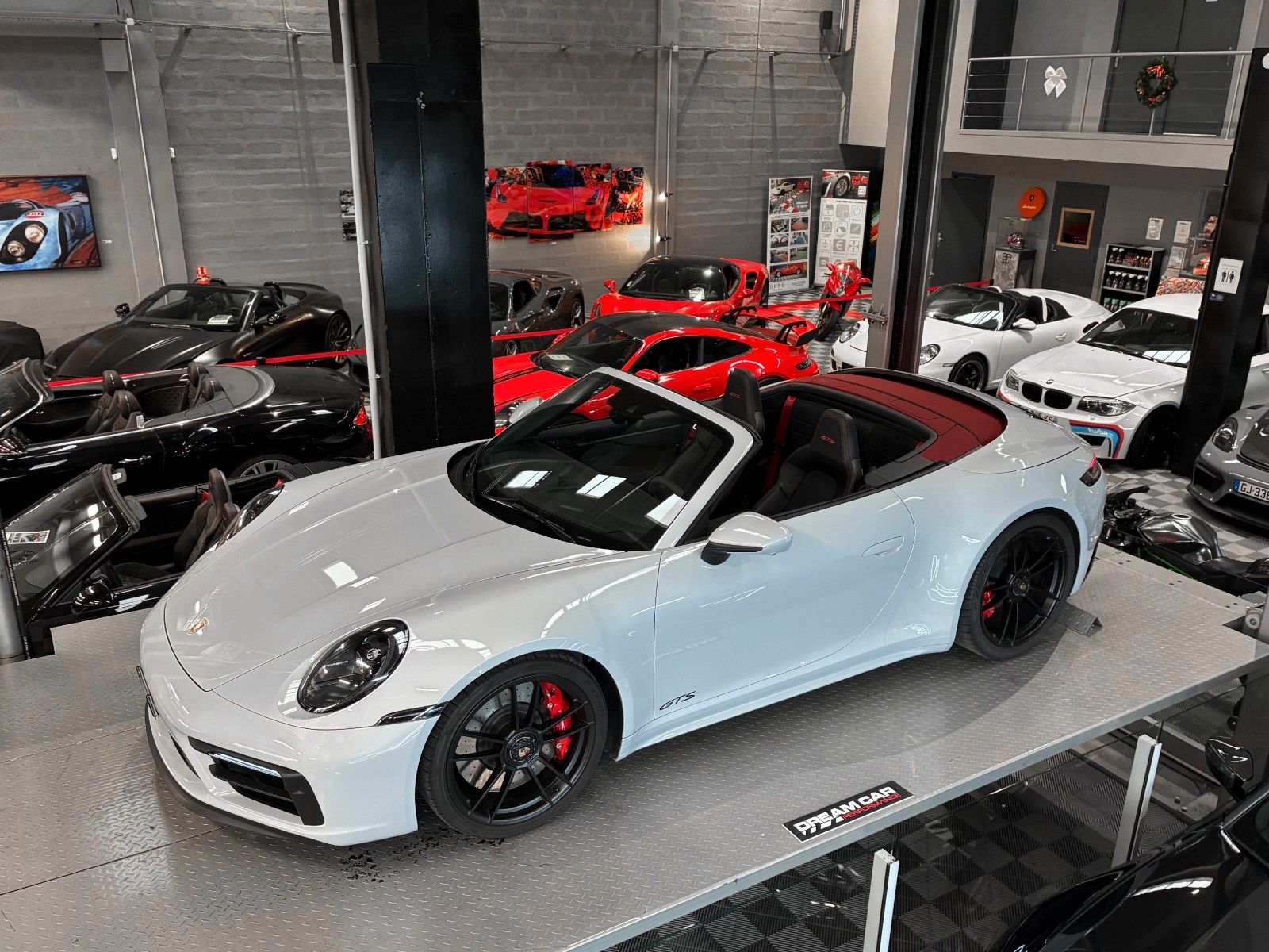PORSCHE 992 GTS Cabriolet * VAT* *ICE GREY*