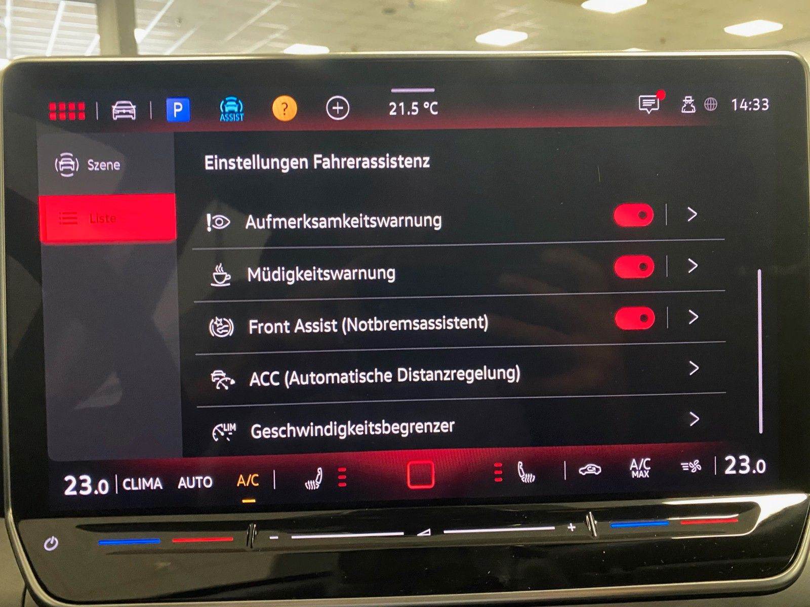 Fahrzeugabbildung Volkswagen Golf 8 Variant 2.0 TDI Life Variant+ACC+PDC v+h+