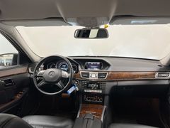 MERCEDES-BENZ E 350d / 4 MATIC / LED/ 56.000KM/ GARANTIE/ 1.HA MERCEDES-BENZ E 350d / 4 MATIC / LED/ 56.000KM/ GARANTIE/ 1.HA