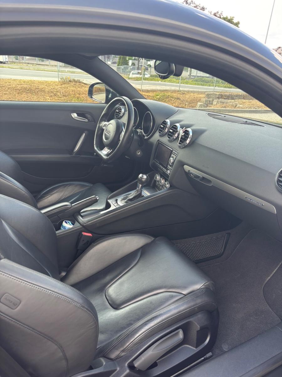 Audi TT Coupe 2.0 TDI S tronic quattro -