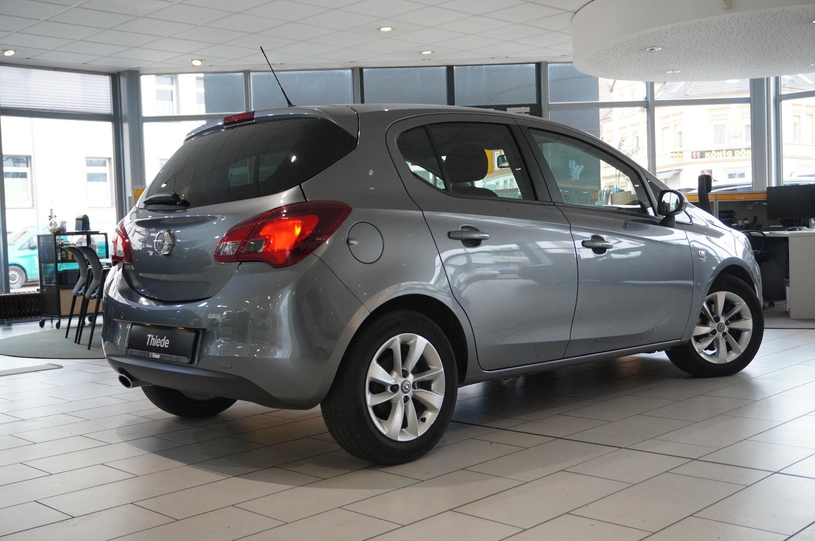 Fahrzeugabbildung Opel Corsa E 1.4 120 JAHRE 5-TÜR NAVI/SHZ/PDC/TEMP.