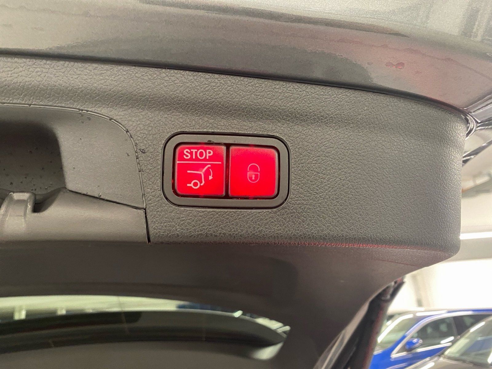 Fahrzeugabbildung Mercedes-Benz GLE 300 d 4M AMG*AHK*Airmatic*Distro*Pano*Burme*