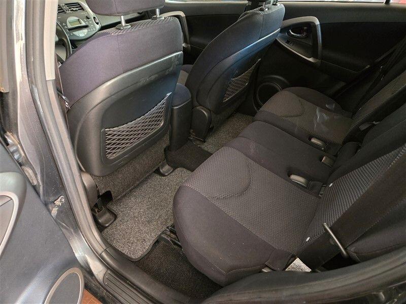 Toyota RAV4 2007 — photo 13