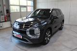 Mitsubishi Outlander 2.4L PHEV TOP Luxury-Paket - mit Hybrid-Antrieb: Geländewagen, mit Klimaanlage