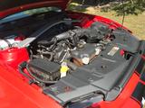 Ford Mustang - Ford: Rot, Cabrio