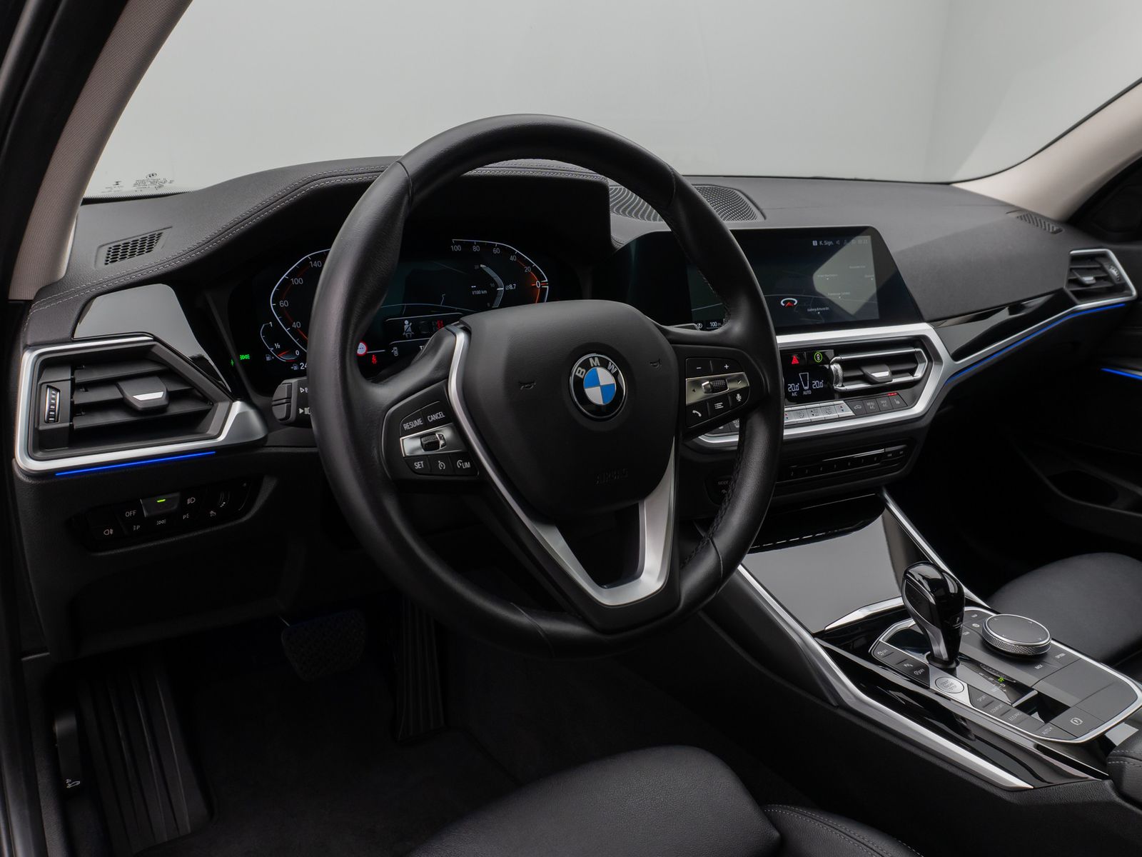 Fahrzeugabbildung BMW 320i xD Luxury Line El.Glasdach Kamera HiFi AHK