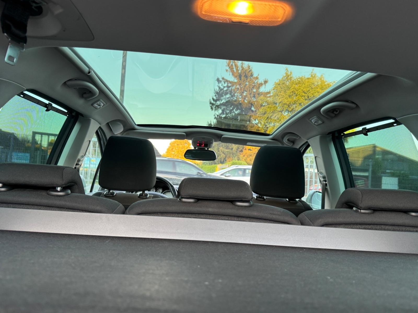 Peugeot 308 2014 — photo 11