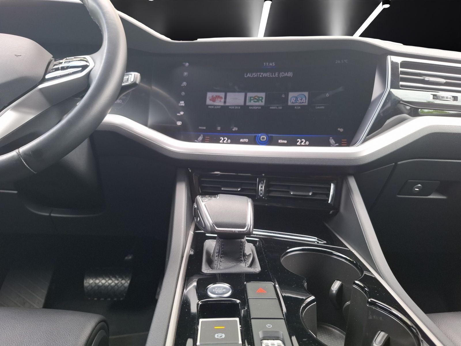 Fahrzeugabbildung Volkswagen Touareg TDI AHK Navi Leder ACC RFK SH 19"