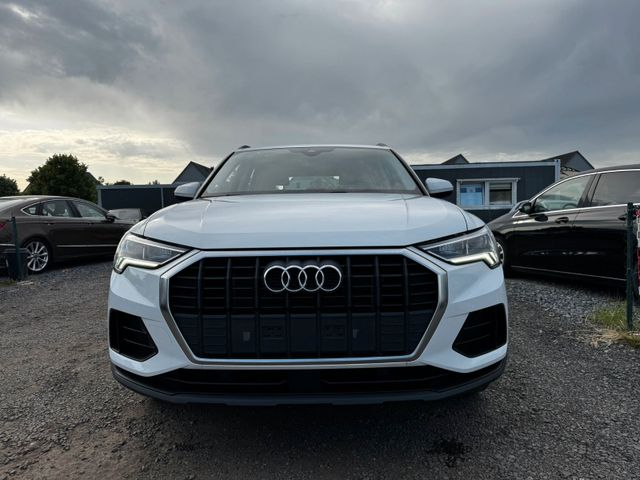 AUDI Q3 45 TFSI e basis Haybrid