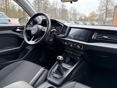 Fahrzeugabbildung Audi A1 Sportback 25 TFSI Virtual Klima Sitzh PDC Alu