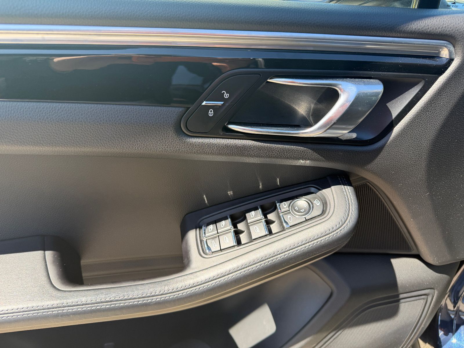 Fahrzeugabbildung Porsche Macan S Diesel/PANO/APPLE/NAVI/PDC/TEMPOMAT/SHZ