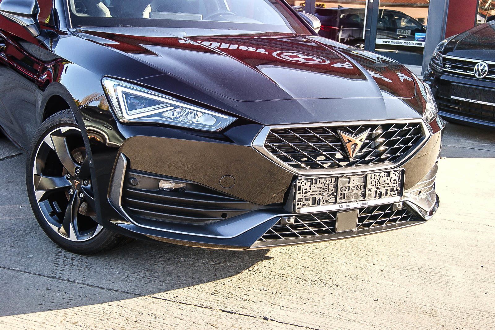 Fahrzeugabbildung CUPRA Leon Sportstourer e Hybrid DSG XL-VISION 1.HAND