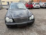 Mercedes-Benz C 240 T AVANTGARDE - Mercedes-Benz C 240: Kombi