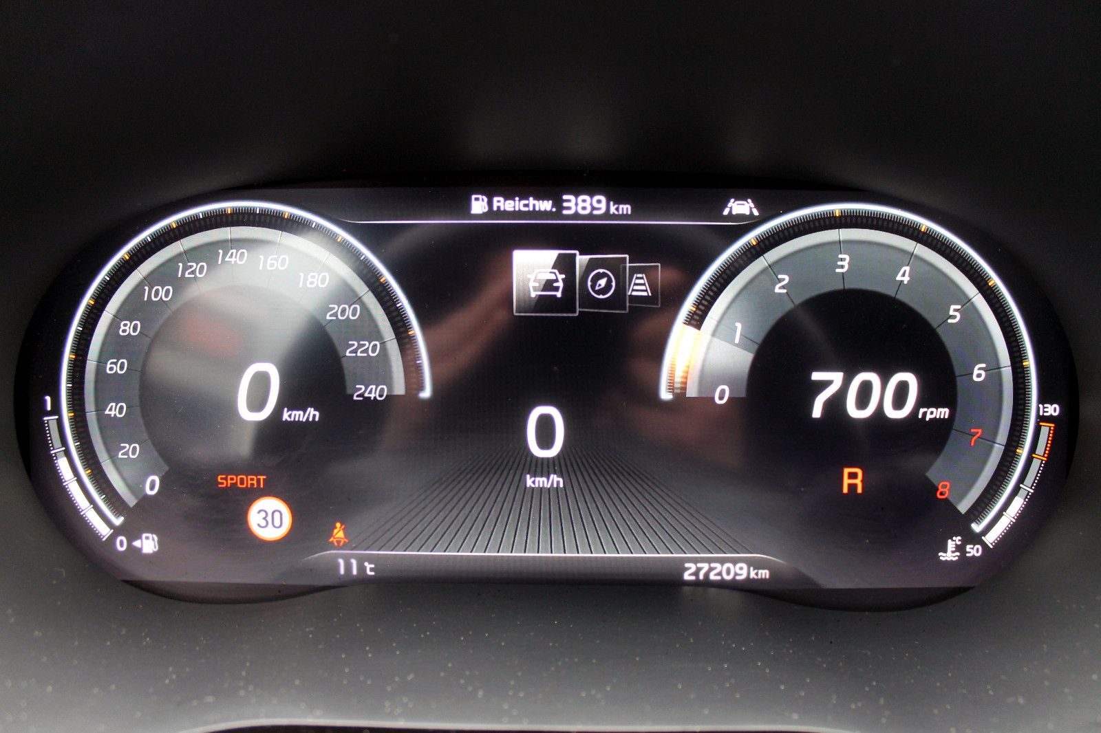 Fahrzeugabbildung Kia XCeed 1.6 TGDI Xdition DCT ACC NAV PDC KAM SAD