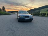 BMW E36 318i - BMW 318: Limousine, E36