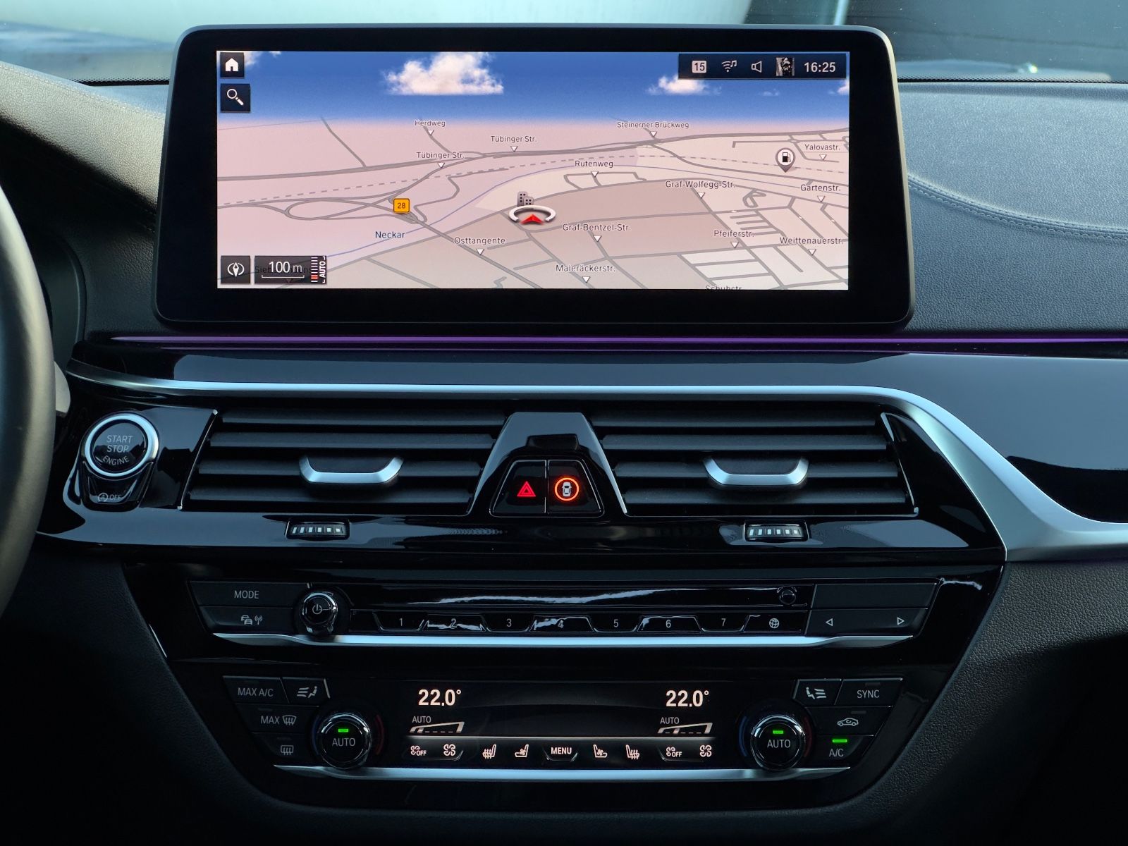 Fahrzeugabbildung BMW M550i xDr H&K 360° HUD Laser ACC SHD StdHz Nappa