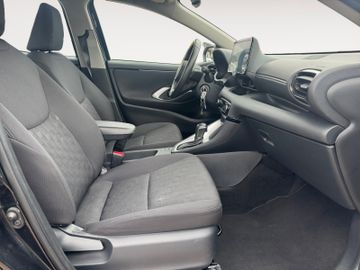 Toyota Yaris - 12