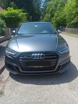 Audi S3 TFSI S tronic quattro Sportback - - Audi S3: Sportback Tronic