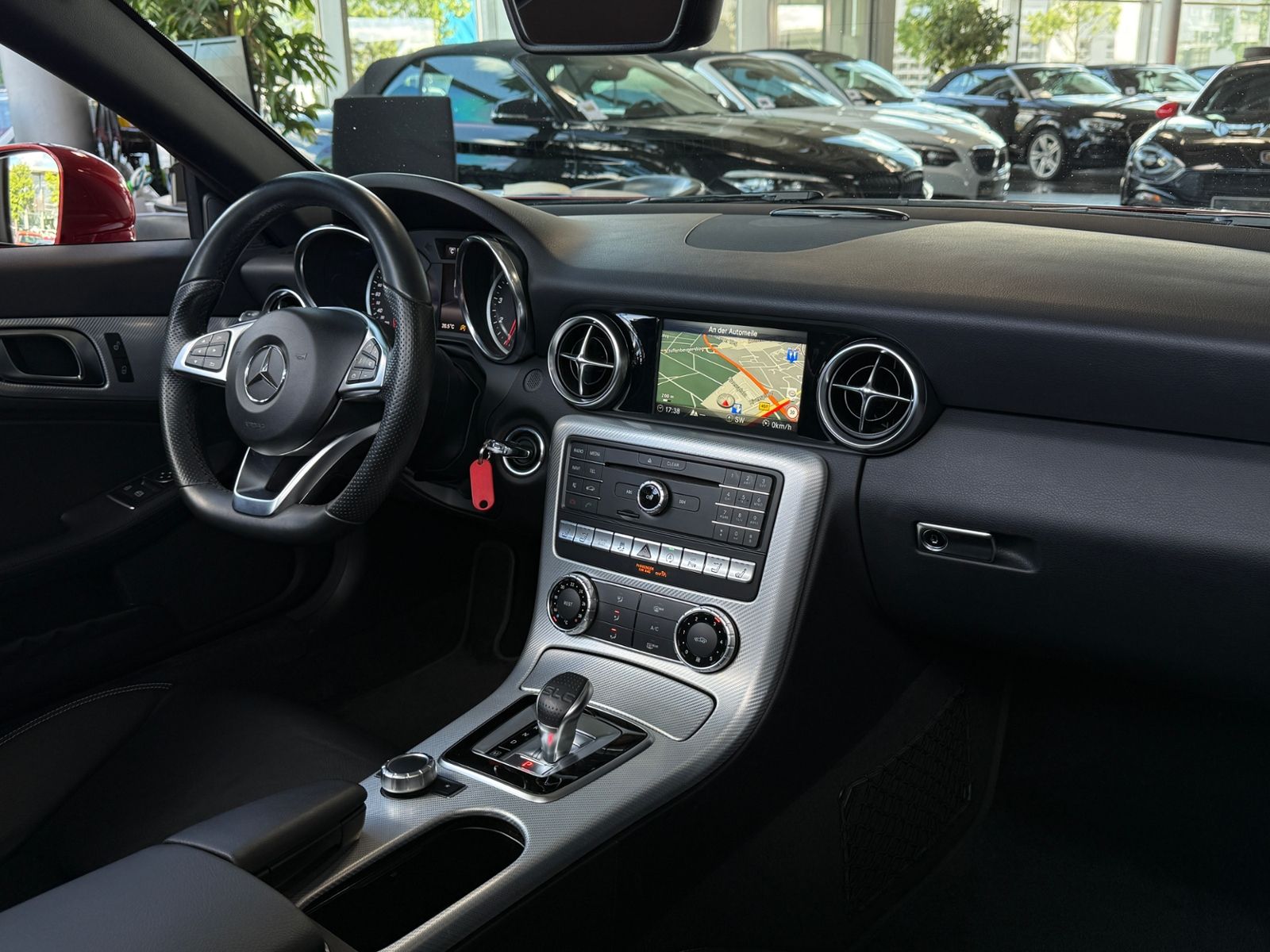 Fahrzeugabbildung Mercedes-Benz SLC 300 AIRSCARF LED NAVI SHZ