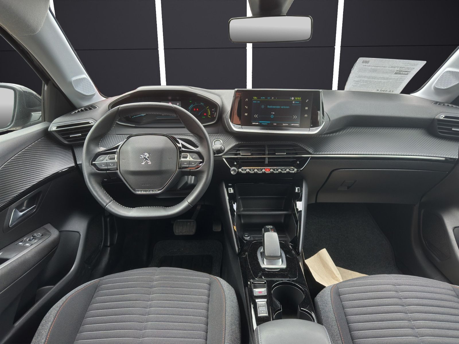 Fahrzeugabbildung Peugeot 208 eActive/Shz/Mirrorlink/Tempomat/Shz