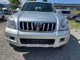 Toyota Land Cruiser 3.0 D-4D Travel * AHK * Klimaaut - Toyota Land Cruiser mit Diesel-Antrieb: Geländewagen, 3.0
