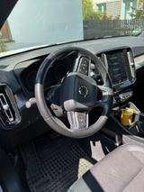 Volvo XC40 T4 Momentum Pro weiß Standheizung Panorama - Volvo XC40 von privat