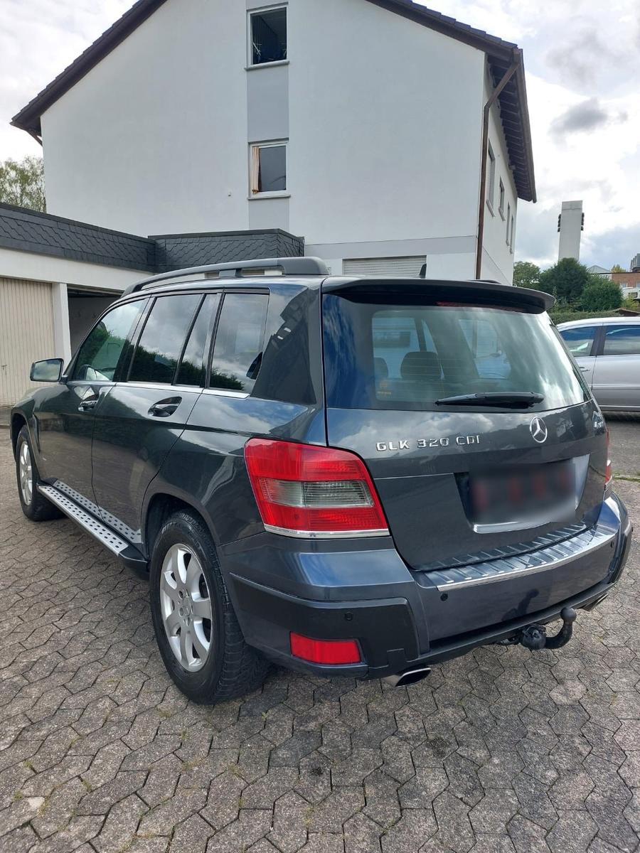 Mercedes-Benz GLK320 2008 — engine 224 HP (165kW)