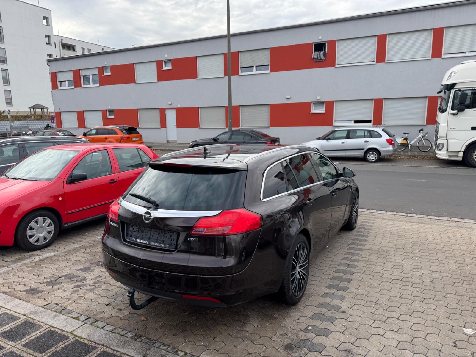 Opel Insignia 2011 — photo 15