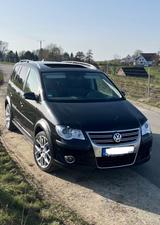 Volkswagen Cross Touran, VW-Exclusive-GmbH-Interieur, 170PS - Volkswagen Touran: 170 Ps