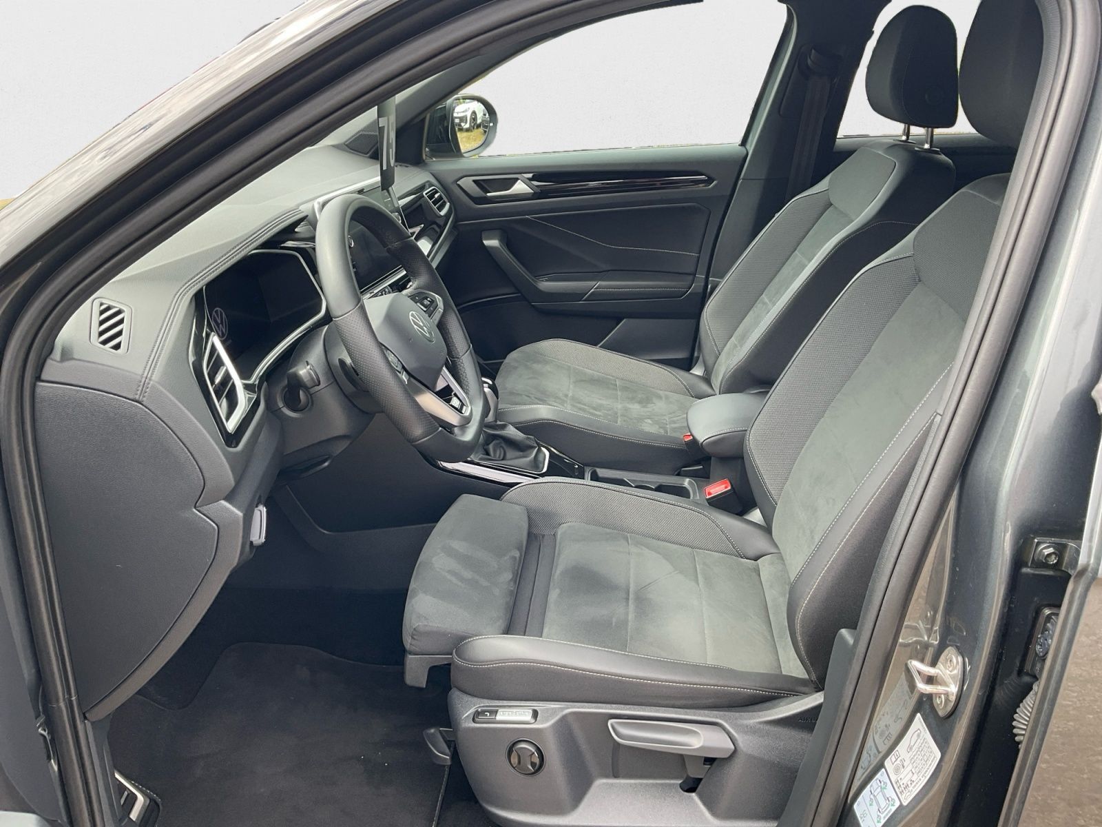 Volkswagen T-Roc - Bild 9
