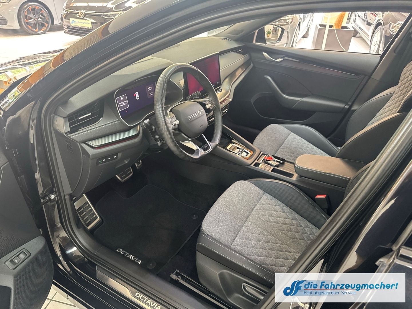 Fahrzeugabbildung SKODA Octavia Combi 2.0 TDI 110 kW Sportline Sportpake