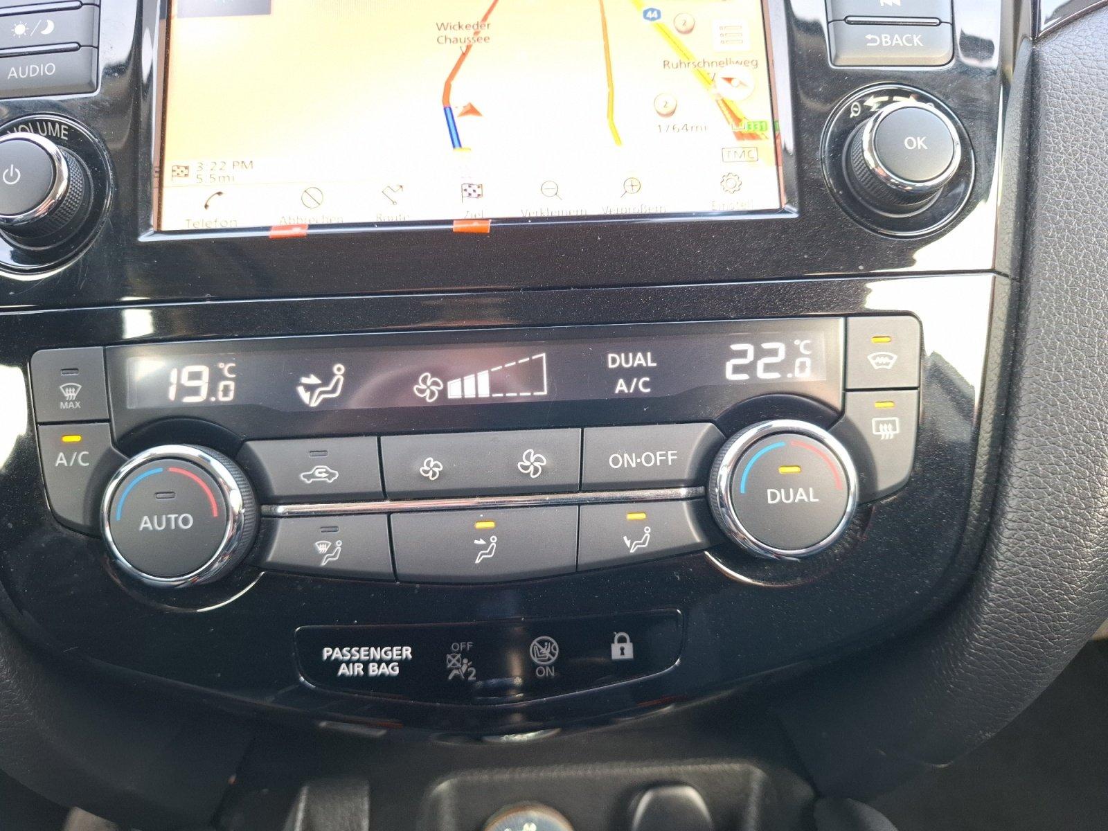 Nissan Qashqai 1.3 DIG-T N-Connecta NAVI AROUND-VIEW 17