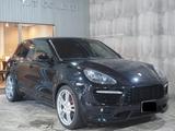 Porsche Cayenne Turbo S - mit Benzin-Antrieb: Isofix, mit Klimaanlage