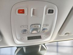 SpaceTourer Max XL HDI 180 SpaceTourer Max XL HDI 180