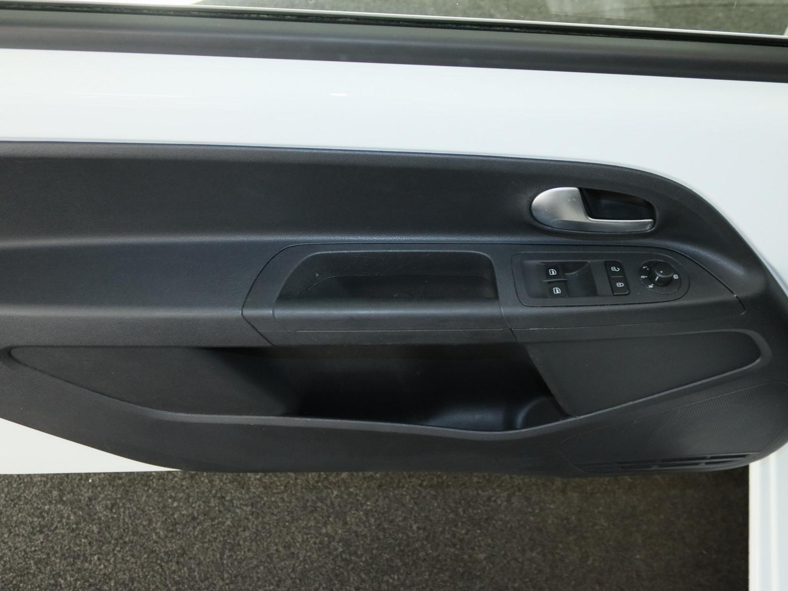 Volkswagen Up 1.0 RÜCKFAHRKAMERA SITZHEIZUNG PDC KLIMA, миниатюра 15