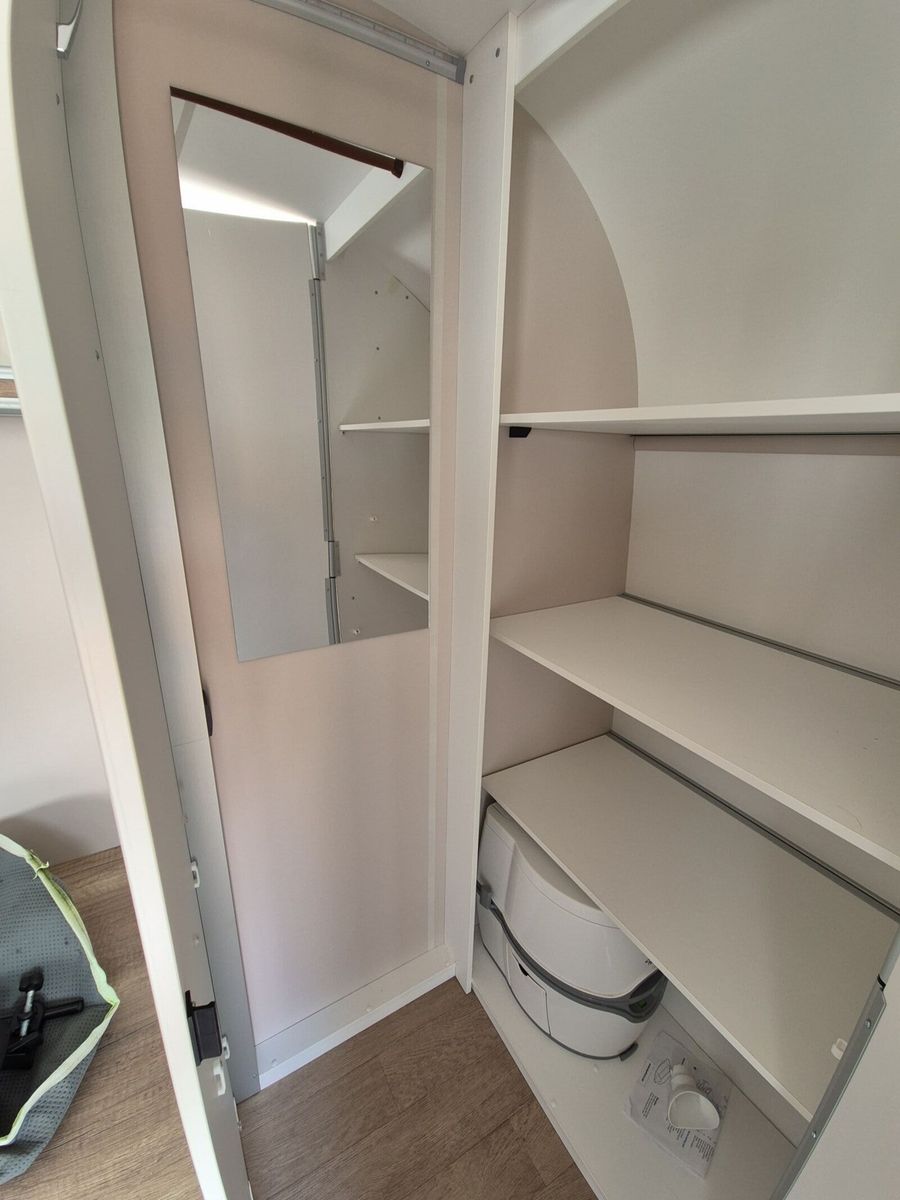 Fahrzeugabbildung Hobby Beachy 450 Sonnensegel,Porta Potti, Auflastung