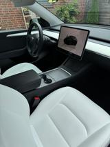 Tesla Model Y SR RWD 2023|AHK|8-fach bereift - Tesla Gebrauchtwagen in Bremen