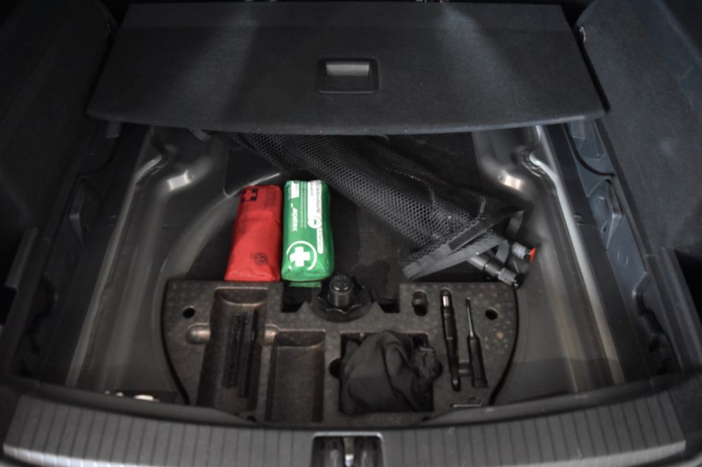 Car Image 25