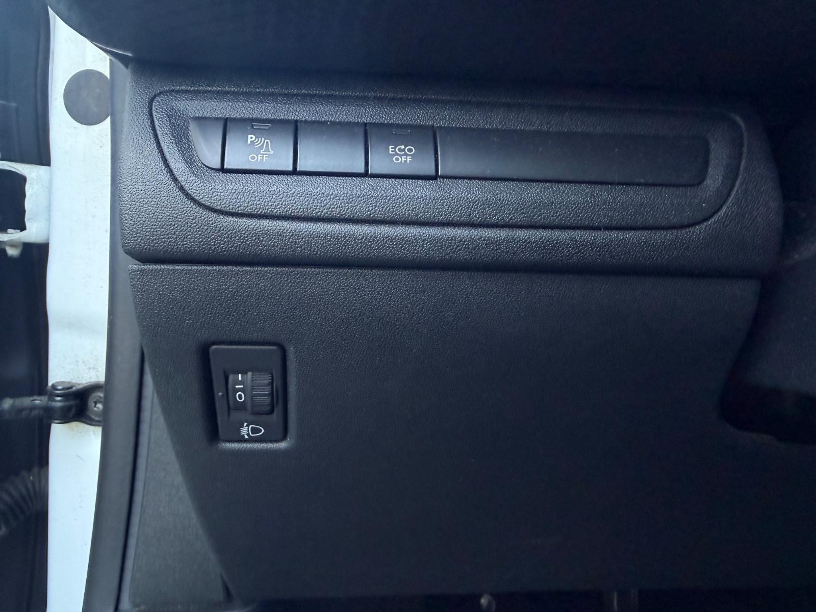 Peugeot 2008 Active SHZ*PDC*KLIMA*AUTOMATIK*