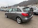 Mercedes-Benz B 200! Top Zustand! TÜV NEU! 1. Hand! Automatik! - gebrauchte Mercedes-Benz B 200 aus dem Jahr 2013